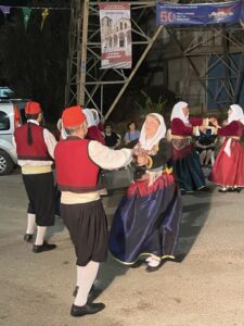 Χορευτές του Λαϊκού Εργαστηρίου Πάτρας χορεύουν χορούς Κεφαλονιάς και Κυθήρων, Μακρυγιάννη 2024