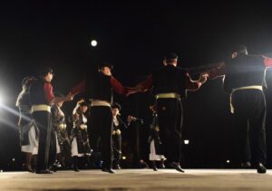Χορευτές του Λαϊκού Εργαστηρίου Πάτρας χορεύουν χορούς Μακεδονίας, 2021