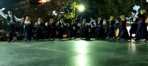 Η ομάδα ενηλίκων του Λαϊκού Εργαστηρίου Πάτρας χορεύει χορούς της Μικράς Ασίας, Ψηλά Αλώνια 2023