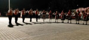 Χορευτές του Λαϊκού Εργαστηρίου Πάτρας χορεύουν χορούς της Θράκης, επετειακή εκδήλωση 2022