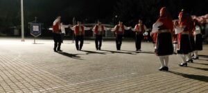Χορευτές του Λαϊκού Εργαστηρίου Πάτρας χορεύουν χορούς της Θράκης, επετειακή εκδήλωση 2022