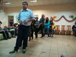 Χορευτής του Λαϊκού Εργαστηρίου Πάτρας στο οικοτροφείο Κλίμακα, 2018