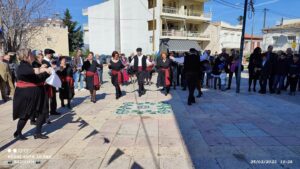 Χορευτές του Λαϊκού Εργαστηρίου Πάτρας σε παραδοσιακό κύκλο, Εγλυκάδα 2023