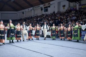 Χορευτές του Λαϊκού Εργαστηρίου Πάτρας χορεύουν χορούς της Ηπείρου, Πρωτοκλήτεια 2019
