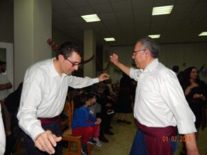 Χορευτές του Λαϊκού Εργαστηρίου Πάτρας σε παραδοσιακό χορό, Άσυλο Ανιάτων 2019
