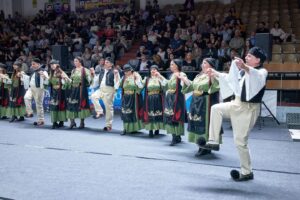 Χορευτές του Λαϊκού Εργαστηρίου Πάτρας χορεύουν χορούς της Ηπείρου, Πρωτοκλήτεια 2019