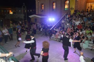 Η χορευτική ομάδα ενηλίκων του Λαϊκού Εργαστηρίου Πάτρας χορεύει, Τέρψη 2023