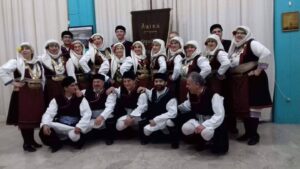 Χορευτές του Λαϊκού Εργαστηρίου Πάτρας με παραδοσιακές στολές στην παρέλαση, 7η Γιορτή Χορευτικών Συγκροτημάτων 2019