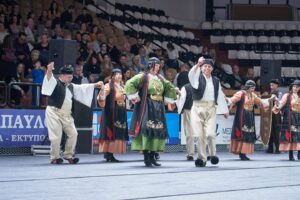 Χορευτές του Λαϊκού Εργαστηρίου Πάτρας χορεύουν χορούς της Ηπείρου, Πρωτοκλήτεια 2019