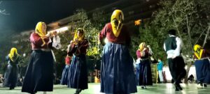 Η ομάδα ενηλίκων του Λαϊκού Εργαστηρίου Πάτρας χορεύει χορούς της Μικράς Ασίας, Ψηλά Αλώνια 2023