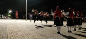 Χορευτές του Λαϊκού Εργαστηρίου Πάτρας χορεύουν χορούς της Θράκης, επετειακή εκδήλωση 2022