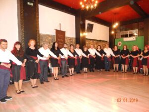 Χορευτές του Λαϊκού Εργαστηρίου Πάτρας σε παραδοσιακό βήμα, 2019