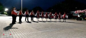 Χορευτές του Λαϊκού Εργαστηρίου Πάτρας χορεύουν χορούς της Θράκης, επετειακή εκδήλωση 2022