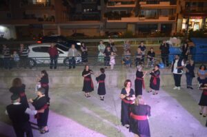 Η χορευτική ομάδα ενηλίκων του Λαϊκού Εργαστηρίου Πάτρας χορεύει, Τέρψη 2023