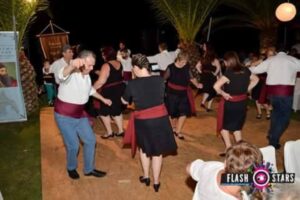 Χορευτής και χορεύτρια σε παραδοσιακό βήμα χορού, Μεσσηνιακή Βραδιά 2017
