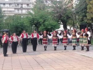 Χορευτές του Λαϊκού Εργαστηρίου Πάτρας σε παραδοσιακό χορό, Ψηλά Αλώνια 2022