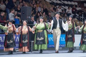 Χορευτές του Λαϊκού Εργαστηρίου Πάτρας χορεύουν χορούς της Ηπείρου, Πρωτοκλήτεια 2019