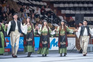 Χορευτές του Λαϊκού Εργαστηρίου Πάτρας χορεύουν χορούς της Ηπείρου, Πρωτοκλήτεια 2019