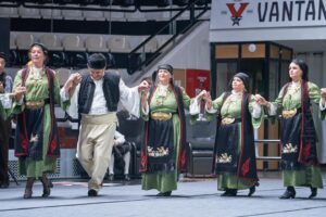 Χορευτές του Λαϊκού Εργαστηρίου Πάτρας χορεύουν χορούς της Ηπείρου, Πρωτοκλήτεια 2019