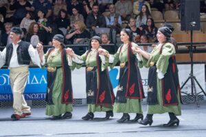 Χορευτές του Λαϊκού Εργαστηρίου Πάτρας χορεύουν χορούς της Ηπείρου, Πρωτοκλήτεια 2019