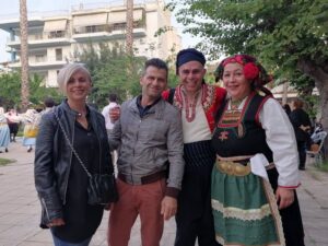 Χορευτές του Λαϊκού Εργαστηρίου Πάτρας με παραδοσιακές στολές της Θράκης, 2022