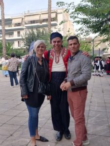 Χορευτές του Λαϊκού Εργαστηρίου Πάτρας με παραδοσιακές στολές της Θράκης, 2022