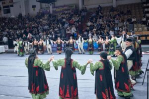 Χορευτές του Λαϊκού Εργαστηρίου Πάτρας χορεύουν χορούς της Ηπείρου, Πρωτοκλήτεια 2019