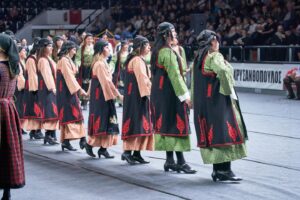 Χορευτές του Λαϊκού Εργαστηρίου Πάτρας χορεύουν χορούς της Ηπείρου, Πρωτοκλήτεια 2019