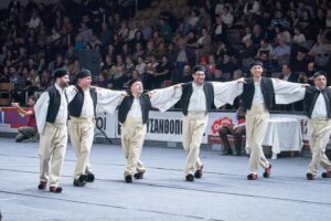 Χορευτές του Λαϊκού Εργαστηρίου Πάτρας χορεύουν χορούς της Ηπείρου, Πρωτοκλήτεια 2019