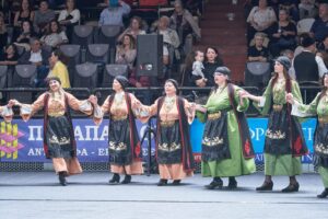 Χορευτές του Λαϊκού Εργαστηρίου Πάτρας χορεύουν χορούς της Ηπείρου, Πρωτοκλήτεια 2019