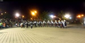 Η ομάδα του Λαϊκού Εργαστηρίου Πάτρας χορεύει Τσιγκαρέ, Αντίρριο 2016