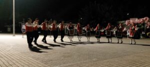 Χορευτές του Λαϊκού Εργαστηρίου Πάτρας χορεύουν χορούς της Θράκης, επετειακή εκδήλωση 2022
